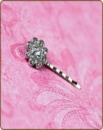 Ashlynn Bobby Pin in Clear
