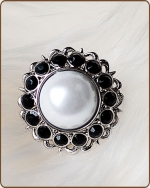 Amelia Filigree Ring in Black