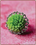 Madeline Filigree Ring in Artichoke